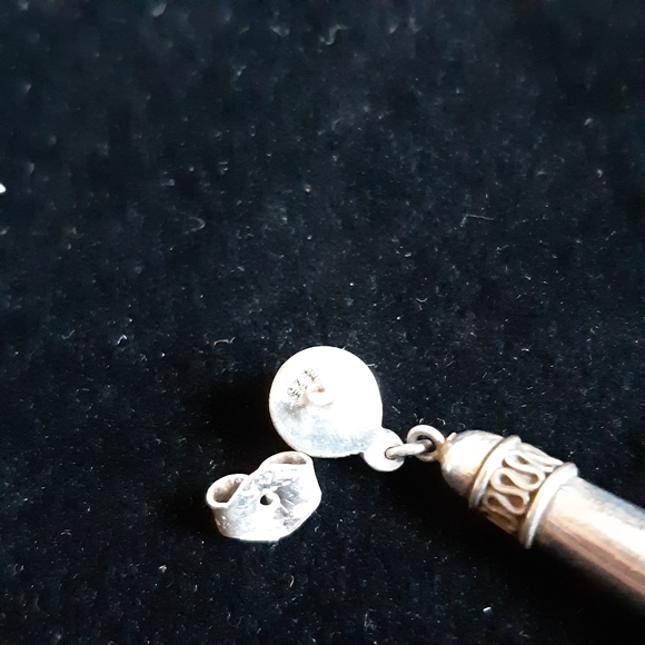 Silver dangle earrings - Picture 3 of 4